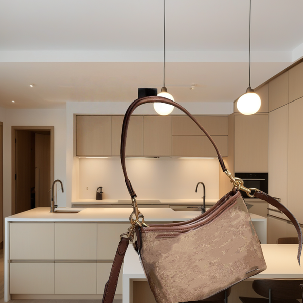 Popular fashion leather ladies small bag luxury style with big brand box --CA8007, Ca8007-2
Popular fashion leather ladies small bag luxury style with big brand box --CA8007, Ca8007-2