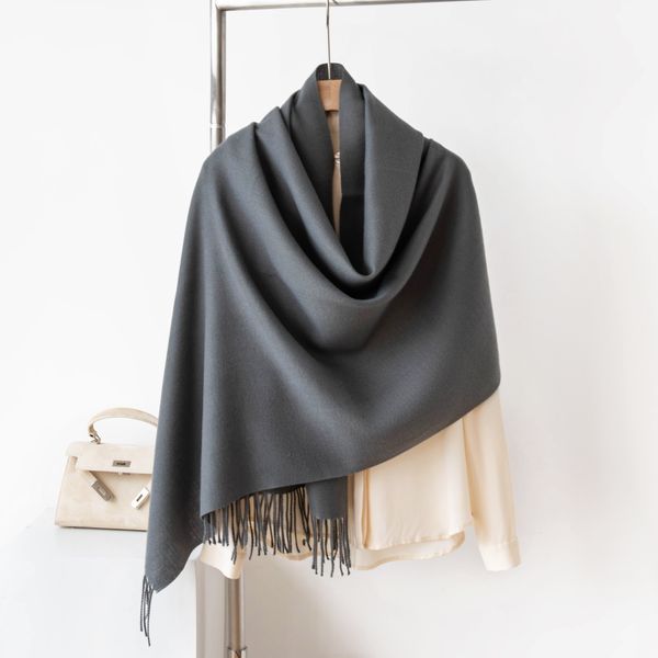 Winter and Autumn Korean-style Elegant Women's Versatile Synthetic Cashmere Scarf in Solid Color for Warmth - Wraparound Headpiece
Winter and Autumn Korean-style Elegant Women's Versatile Synthetic Cashmere Scarf in Solid Color for Warmth - Wraparound Headpiece