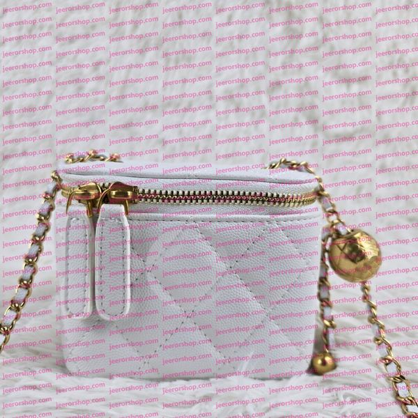 Ladies' Shoulder Bag Designer Luxury Makeup Bag Fashion Solid Color Large Capacity Chain Bag Zipper Opening, Bag 5
Ladies' Shoulder Bag Designer Luxury Makeup Bag Fashion Solid Color Large Capacity Chain Bag Zipper Opening, Bag 5