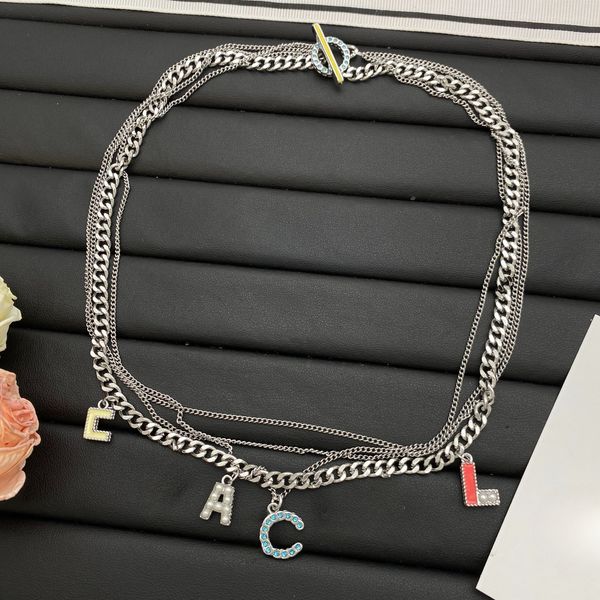 Lady designs necklaces, letter pendants, from Europe and the United States. Fashionable for daily wear. Hip-hop style. Casual.
Lady designs necklaces, letter pendants, from Europe and the United States. Fashionable for daily wear. Hip-hop style. Casual.