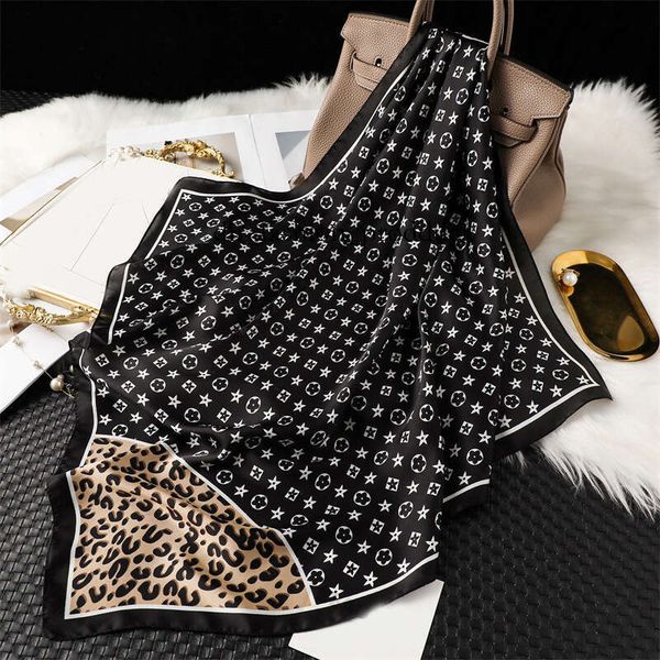 vuittons Scarves 70cm Simple Presbyopia Printing Floral imitate Silk Scarf Headband for Women Girls Fashion Long Handle Scarves Paris Shoulder Ribbon bb9 c9c
vuittons Scarves 70cm Simple Presbyopia Printing Floral imitate Silk Scarf Headband for Women Girls Fashion Long Handle Scarves Paris Shoulder Ribbon bb9 c9c