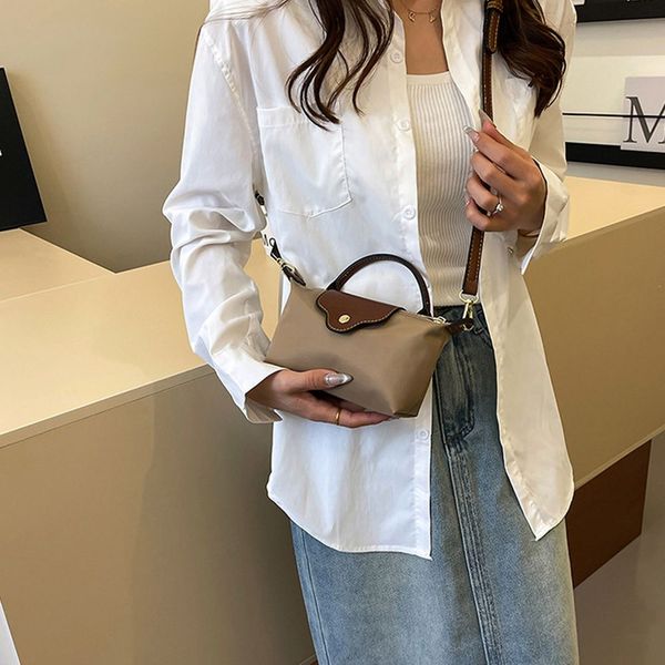 Best Women's 2025 Designer Elegant Nylon Handbag Retro Print Luxury Small Square Shoulder / Crossbody Bag, Deep blue
Best Women's 2025 Designer Elegant Nylon Handbag Retro Print Luxury Small Square Shoulder / Crossbody Bag, Deep blue