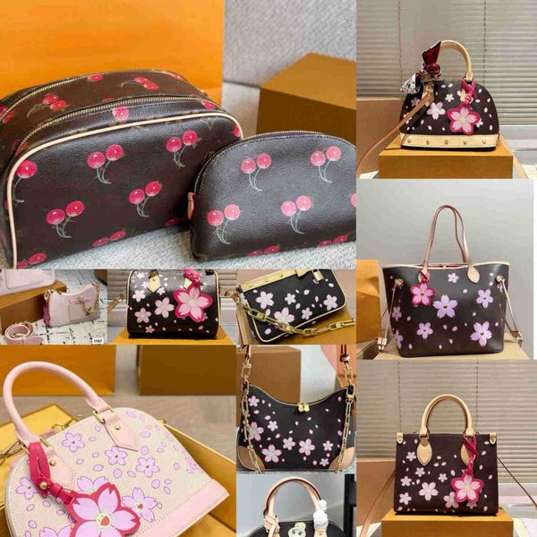 Shoulder Bags vintage murakami cherry TM women luxurys designer bags denim totes handbag pochettes wallets Mahjong Marelle chain crossbody bag, L07
Shoulder Bags vintage murakami cherry TM women luxurys designer bags denim totes handbag pochettes wallets Mahjong Marelle chain crossbody bag, L07