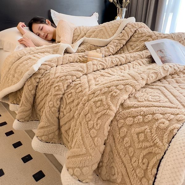 Designer Blanket Carved Fleece Blanket Quilt Tafu Fleece Thickened Blanket Sofa Nap Blanket Fleece Blanket, A5 
Designer Blanket Carved Fleece Blanket Quilt Tafu Fleece Thickened Blanket Sofa Nap Blanket Fleece Blanket, A5