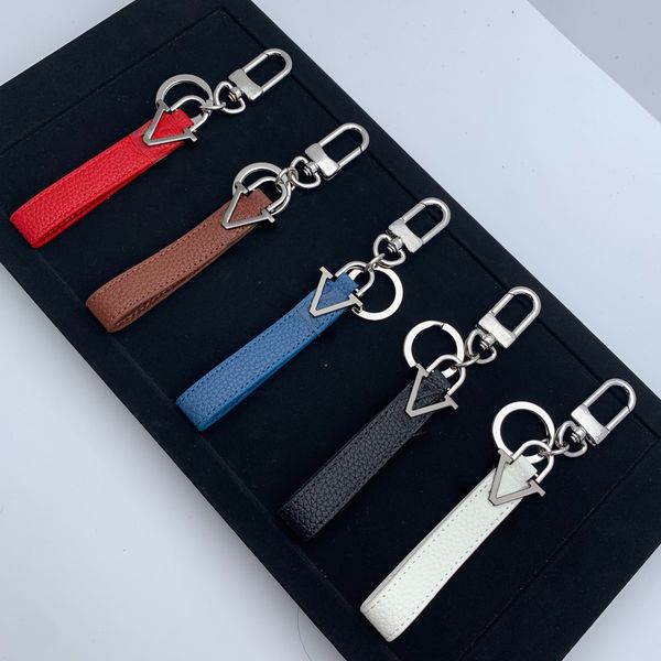 Simple leather keychain exquisite and luxurious Designer car key ring Suitable for both men and women Suitable for daily use Low-key yet luxurious
Simple leather keychain exquisite and luxurious Designer car key ring Suitable for both men and women Suitable for daily use Low-key yet luxurious