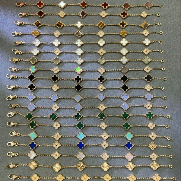 18k gold mini six-leaf four-leaf clover bracelet - non-fading, high-end, washable red agate five-leaf version, high-quality silver
18k gold mini six-leaf four-leaf clover bracelet - non-fading, high-end, washable red agate five-leaf version, high-quality silver