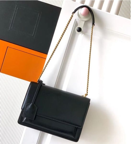 Mirror Letter Fashion Bags Designer small square top-quality genuine leather shoulder handbag crossbody bag simple elegant and fashionable, Color 4
Mirror Letter Fashion Bags Designer small square top-quality genuine leather shoulder handbag crossbody bag simple elegant and fashionable, Color 4