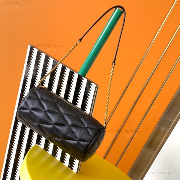 99A Top designer's crossbody handbag with single shoulder strap, made of high-quality leather and equipped with exquisite hardware, cylindrical handbag, 24CM size., One
99A Top designer's crossbody handbag with single shoulder strap, made of high-quality leather and equipped with exquisite hardware, cylindrical handbag, 24CM size., One