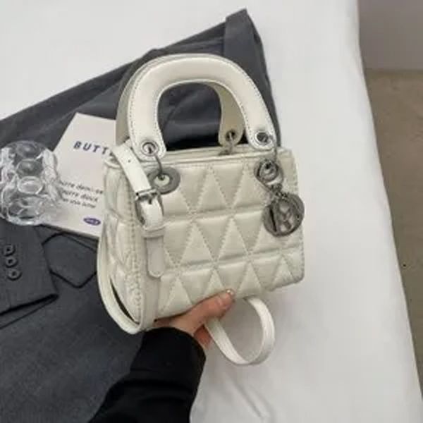 Designer Bag Luxury Bag Canvas Women's Handbag Simple Black Mini Diamond Travel Daily Large Capacity Women's Shoulder Bag Practical for Commuting, White
Designer Bag Luxury Bag Canvas Women's Handbag Simple Black Mini Diamond Travel Daily Large Capacity Women's Shoulder Bag Practical for Commuting, White