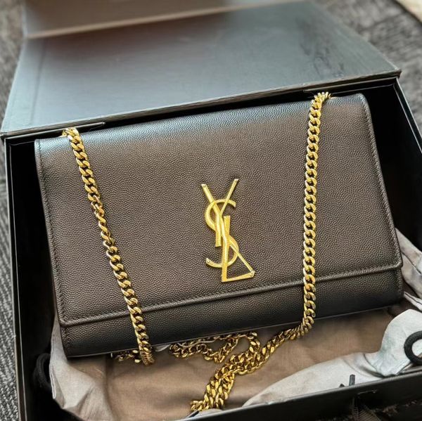 Designer bag luxury bag HOBO bag Le5a7 Elegant metal chain Crossbody bag envelopes Wallets classic casual style Leather wallets Trendy style High-quality handbags, Y-1
Designer bag luxury bag HOBO bag Le5a7 Elegant metal chain Crossbody bag envelopes Wallets classic casual style Leather wallets Trendy style High-quality handbags, Y-1