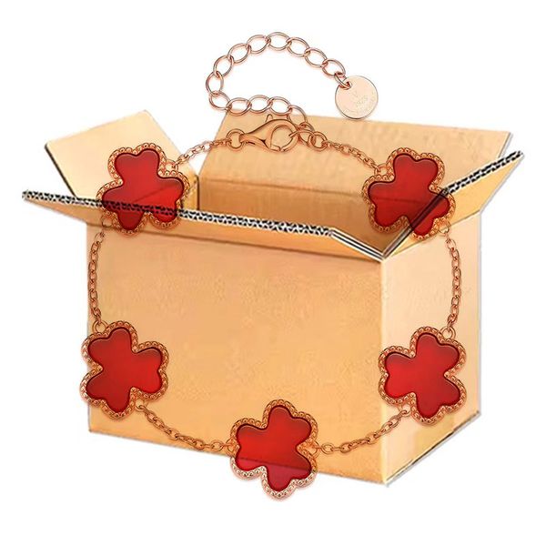 Clover Bracelet Des…