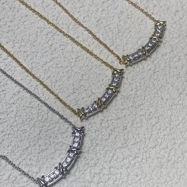 Luxury brand designer pendant necklace, water letter collarbone chain pendant necklace, sweater chain
Luxury brand designer pendant necklace, water letter collarbone chain pendant necklace, sweater chain