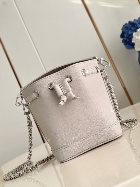10A new evening bag high quality handbag large capacity Canvas tote beach bag bucket bag Steeple stamp Handmade Genuine Leather...C80, A1
10A new evening bag high quality handbag large capacity Canvas tote beach bag bucket bag Steeple stamp Handmade Genuine Leather...C80, A1