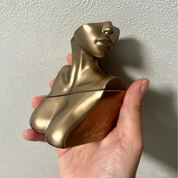 Free Shipping Cologne High Quality Celebrity eponymous Perfume eilish portrait perfume eilish Perfumes 100ml Lady Body Mist Spray Fragance vanille perfume
Free Shipping Cologne High Quality Celebrity eponymous Perfume eilish portrait perfume eilish Perfumes 100ml Lady Body Mist Spray Fragance vanille perfume