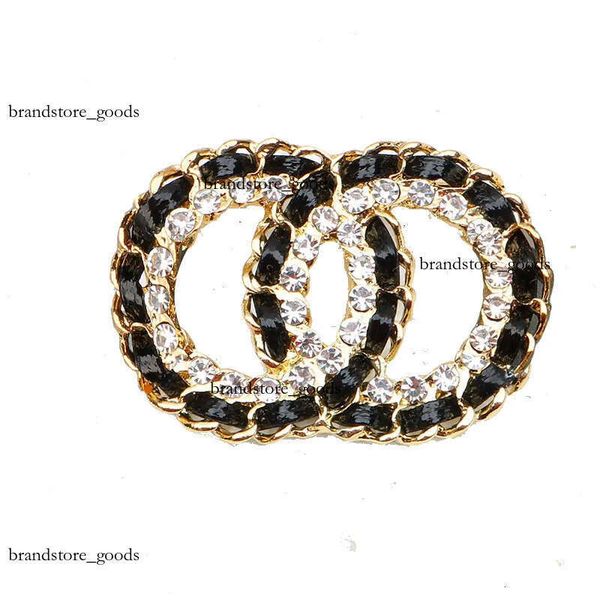 Designer Brooch Cry…