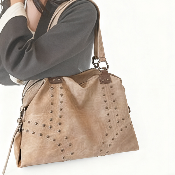 Mirror Autumn/Winter Retro Commuter Single Shoulder for Women 2025 New Rivet Tote Bag Large Capacity Travel Handbag, Zong
Mirror Autumn/Winter Retro Commuter Single Shoulder for Women 2025 New Rivet Tote Bag Large Capacity Travel Handbag, Zong