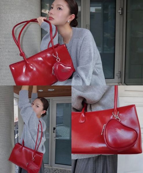 Korean Niche Stand Bag Shoulder Underarm Bag Large Heart-shaped Earphones Tote Bag Luxury Leather Women Bags 306-1, Coffee
Korean Niche Stand Bag Shoulder Underarm Bag Large Heart-shaped Earphones Tote Bag Luxury Leather Women Bags 306-1, Coffee