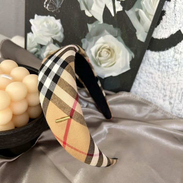 Vintage Sponge Headbands Women Wide-brimmed Brand Letter Hairband Fashion Womens Autumn Sport Hoop Hair accessories Gifts, Color#1
Vintage Sponge Headbands Women Wide-brimmed Brand Letter Hairband Fashion Womens Autumn Sport Hoop Hair accessories Gifts, Color#1