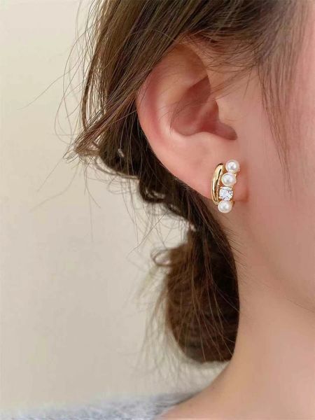 2025 Elegant Delicate 925 Silver Natural Freshwater White Pearls Ear Studs Clasp Earrings Fashion Simple All-match For Ladies Jewellery
2025 Elegant Delicate 925 Silver Natural Freshwater White Pearls Ear Studs Clasp Earrings Fashion Simple All-match For Ladies Jewellery