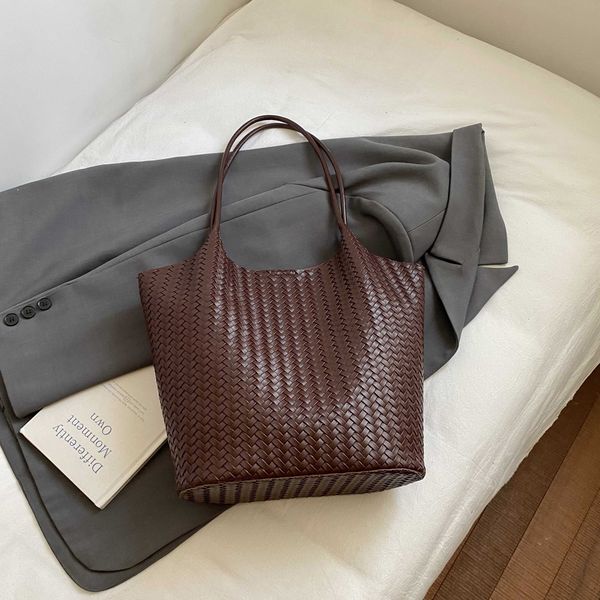 Classic handbag bags Designer Bag Luxury Shoulder Bags Camera Bag Shaped Handbags Women Fashion Cross Body Envelope Messenger Black Calfskin 0026, Color 4
Classic handbag bags Designer Bag Luxury Shoulder Bags Camera Bag Shaped Handbags Women Fashion Cross Body Envelope Messenger Black Calfskin 0026, Color 4