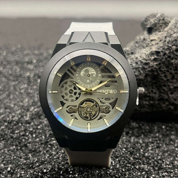 Trade New Fashion Trend Men's Blue Light Hollow Silicone Strap Sports Quartz Watch Wholesale