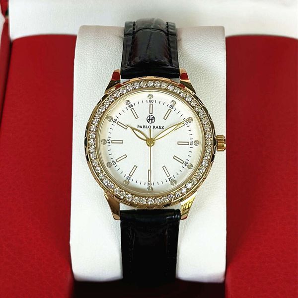 gold Fashion Round Dial Light Luxury Vintage Quartz Watch Waterproof One Piece