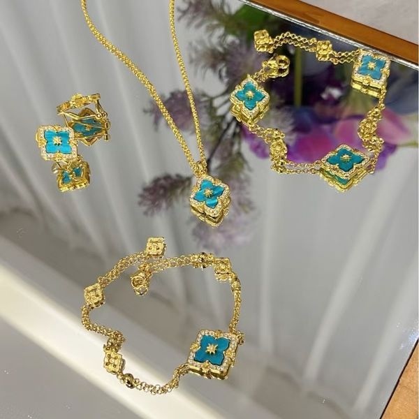 New Water Ripple Blue Necklace and Bracelet Set, Versatile Vintage Royal Style with Four-Leaf Clover Earrings
New Water Ripple Blue Necklace and Bracelet Set, Versatile Vintage Royal Style with Four-Leaf Clover Earrings