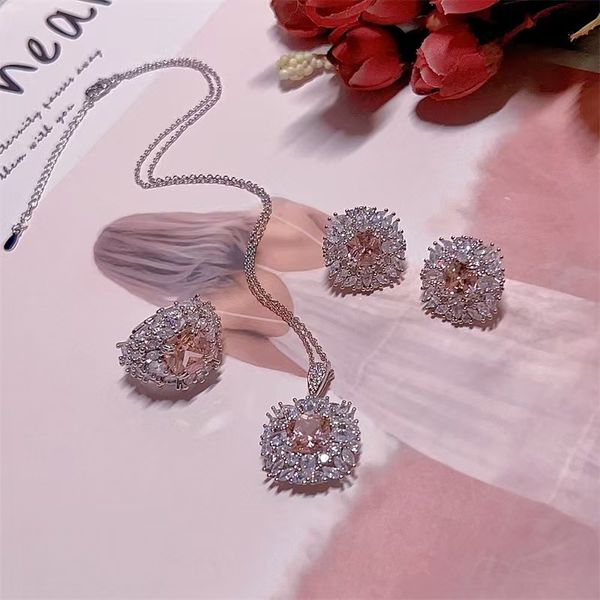 Classic Stainless Steel Jewelry Luxury Designer Men's and Women's Fashion Hip-Hop Necklace 2025
Classic Stainless Steel Jewelry Luxury Designer Men's and Women's Fashion Hip-Hop Necklace 2025