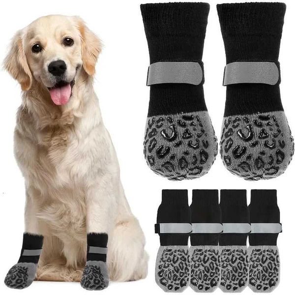 Non Slip Dog Socks with Grippers Prevent From Licking PawsAnti-Slip Dogs Grip Socks for Senior Dogs on Hardwood Floor 2Pairs M251115