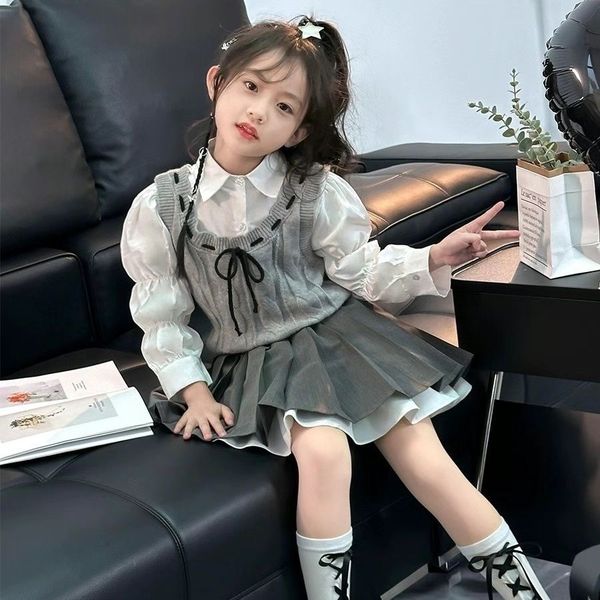 D749 Stylish Multi-… - image