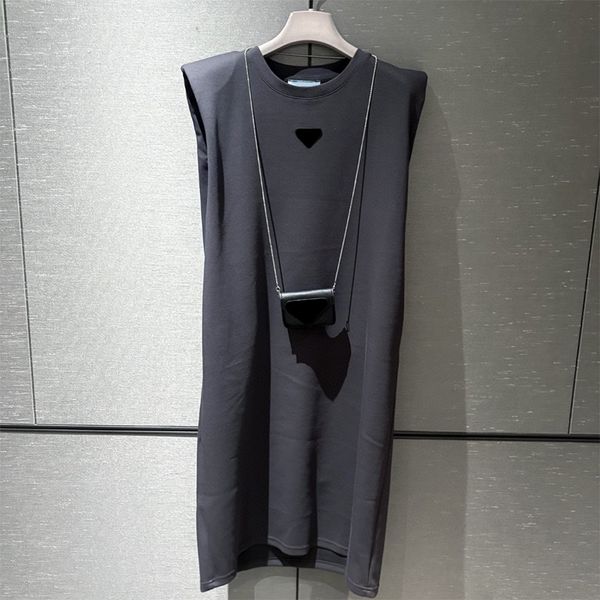 Design womens polo dress luxury logo loose sleeveless lapel dress Strap waist minimalist lady elegant, Black
Design womens polo dress luxury logo loose sleeveless lapel dress Strap waist minimalist lady elegant, Black