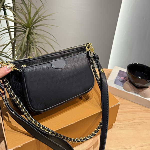 Designer bag handbag chain bag crossbody bag cloud bag women's shoulder bag envelope bag classic flap bag high quality lambskin christmas gift bag flap bag hollow logo, Brown embossed small flowers
Designer bag handbag chain bag crossbody bag cloud bag women's shoulder bag envelope bag classic flap bag high quality lambskin christmas gift bag flap bag hollow logo, Brown embossed small flowers