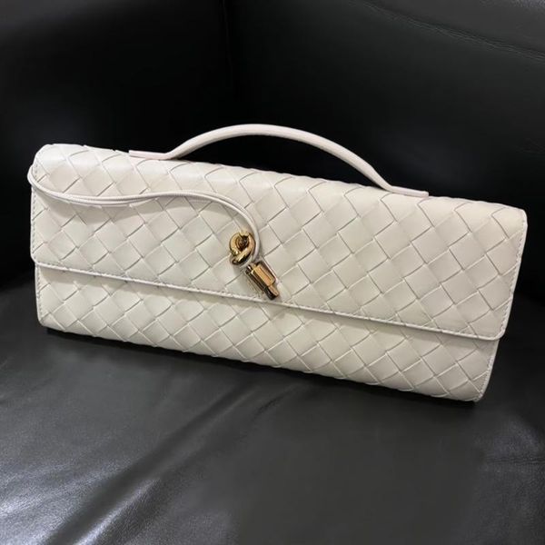 Classic Intrecciato…