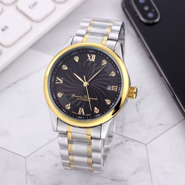 This men's watch brings together the elegant appearance of an exquisite watch, the excellent quality of a precious watch, Gold
This men's watch brings together the elegant appearance of an exquisite watch, the excellent quality of a precious watch, Gold