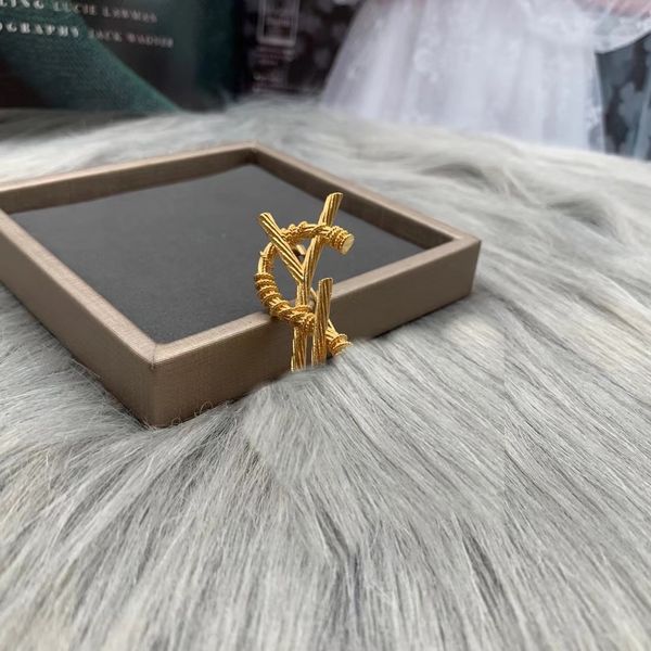 2025 Classic Womn Dsignr Lttr Broochs Crystal Rhinston Simpl Jwlry Swatr Brooch Parl Pin Wdding Party Accssoris Gift
2025 Classic Womn Dsignr Lttr Broochs Crystal Rhinston Simpl Jwlry Swatr Brooch Parl Pin Wdding Party Accssoris Gift