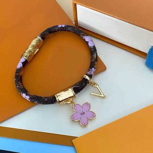 Bracelets women men Bangle Designer Sakura Old Flower Leather Bracelet Snap Button Personalized Couple Bracelet