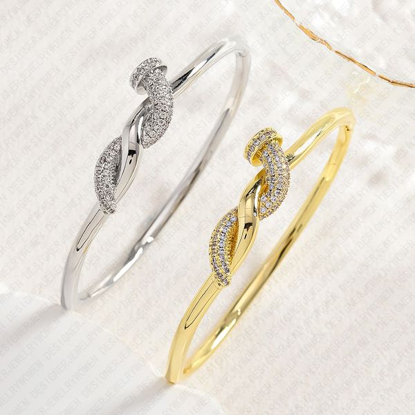 Designer Bracelet Bracelet for Women Snake Style Bangle Diamond Bangles Luxury Jewlery Designer for Women Elegant Timeless Sparkling Gift Premium Exclusive
Designer Bracelet Bracelet for Women Snake Style Bangle Diamond Bangles Luxury Jewlery Designer for Women Elegant Timeless Sparkling Gift Premium Exclusive