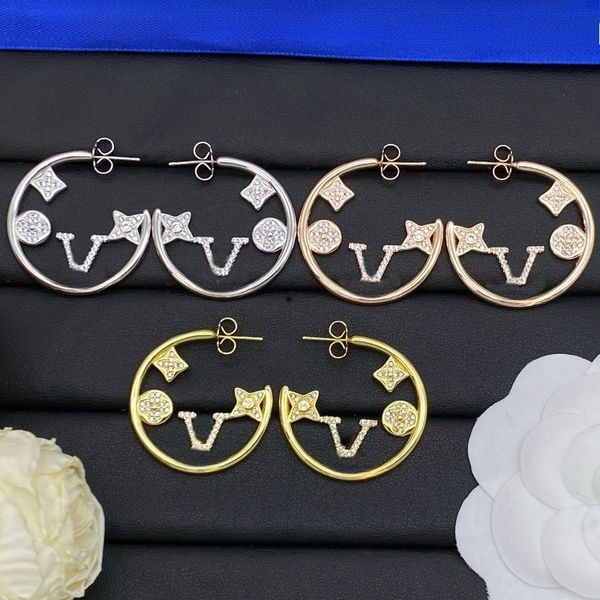 Designer Hoop Earrings for Women Luxury Diamond Studs Earrings Brand Letters 18K Gold Earring European and American Style Earring High-quality
Designer Hoop Earrings for Women Luxury Diamond Studs Earrings Brand Letters 18K Gold Earring European and American Style Earring High-quality