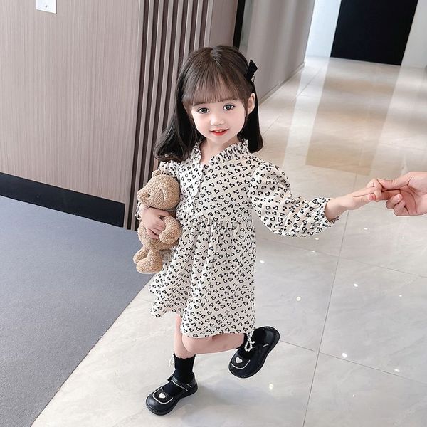 D737 Timeless Chic:…