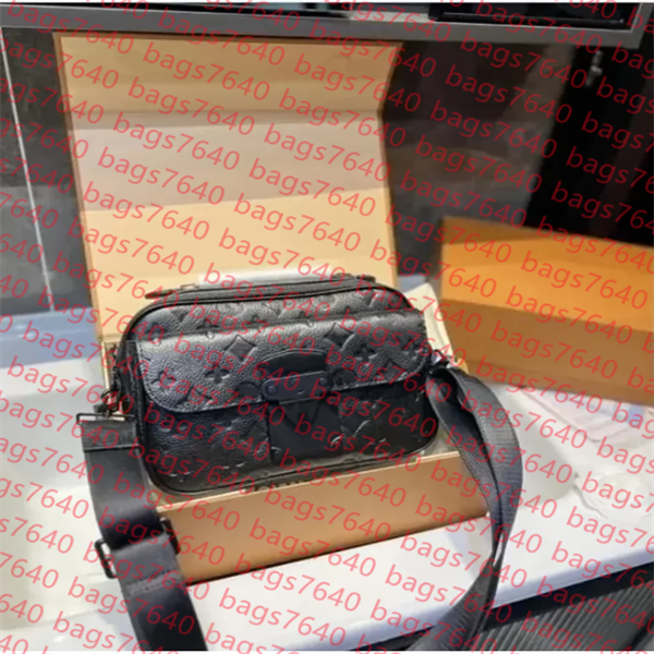 Luxury Designers Bag men Messenger POCHETTE TRIObags Wallet Man totes bag CrossBody bag Leather Shoulder Camera Bag with Purse Clutch handbags backpack 694430, 3#
Luxury Designers Bag men Messenger POCHETTE TRIObags Wallet Man totes bag CrossBody bag Leather Shoulder Camera Bag with Purse Clutch handbags backpack 694430, 3#