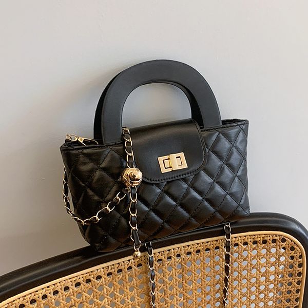 designer bag Dia-shaped small square for women, fashionable and versatile vegetable basket, hand-held bill of lading, shoulder crossbody bag 2025s hot, Pink
designer bag Dia-shaped small square for women, fashionable and versatile vegetable basket, hand-held bill of lading, shoulder crossbody bag 2025s hot, Pink