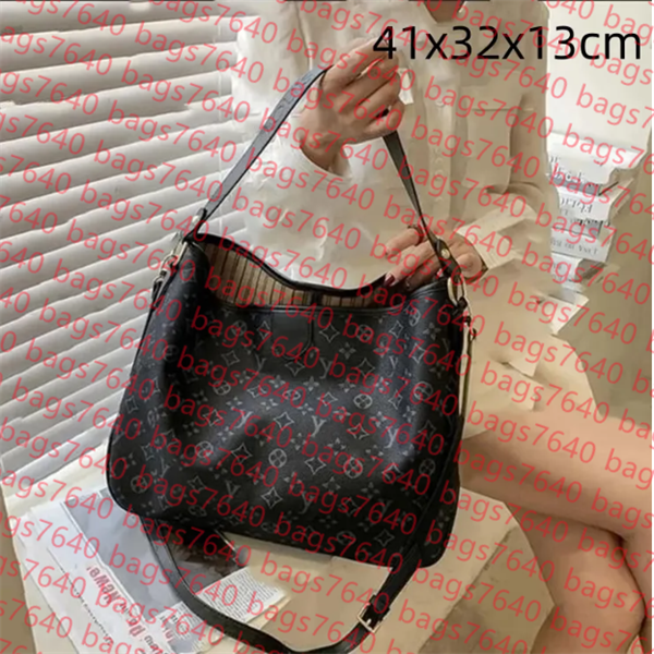 Women Luxurys Designers Bags Crossbody Enbossed Flower Handbag Shoulder Bags Fashion Composite Lady Clutch Tote Bag shopping Female Coin Purse Wallet, 4#
Women Luxurys Designers Bags Crossbody Enbossed Flower Handbag Shoulder Bags Fashion Composite Lady Clutch Tote Bag shopping Female Coin Purse Wallet, 4#