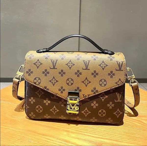 Luxurys Designers C…