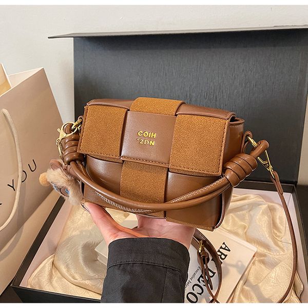 New trendy and versatile single-shoulder crossbody bags for women, with a high-quality patchwork small square bag 2025s hot, Coffee
New trendy and versatile single-shoulder crossbody bags for women, with a high-quality patchwork small square bag 2025s hot, Coffee