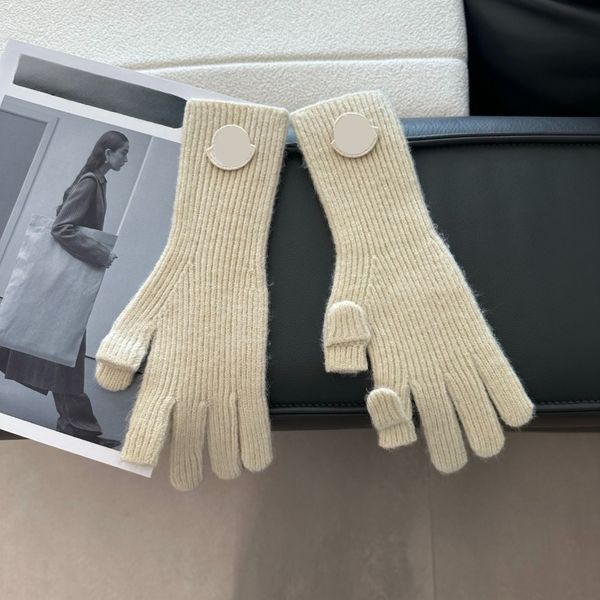 Korean Knitted Full Fingers Gloves Womens Touch Screen High Elasticity Gloves Warm Wrist Protection Outdoor Sports Gloves
Korean Knitted Full Fingers Gloves Womens Touch Screen High Elasticity Gloves Warm Wrist Protection Outdoor Sports Gloves