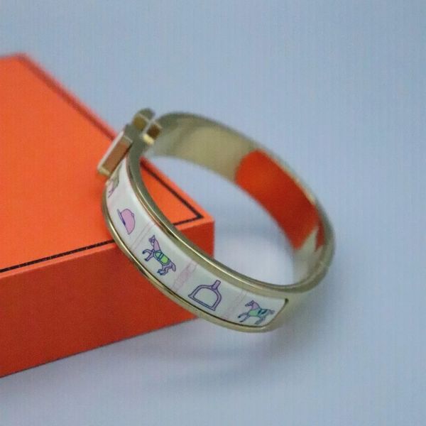 Womens Designer Bracelets for Woman Luxury Bangle Jewelry Brand Patterned Cuff Bracelet Fashion Wristband
Womens Designer Bracelets for Woman Luxury Bangle Jewelry Brand Patterned Cuff Bracelet Fashion Wristband