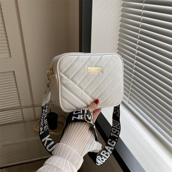 Free Shipping 2025 New Trendy Mini Square Crossbody Women, Stylish Minimalist Shoulder Bag for Casual Commute & Daily Use, Brown
Free Shipping 2025 New Trendy Mini Square Crossbody Women, Stylish Minimalist Shoulder Bag for Casual Commute & Daily Use, Brown
