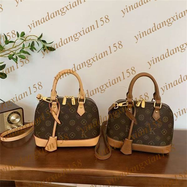 High Quality Designer bag Women's Luxury bb tote bag BB Designer Shell Bag Women's Shoulder Handbag Luxury crossbody bag checked bag Master purse, Wallet
High Quality Designer bag Women's Luxury bb tote bag BB Designer Shell Bag Women's Shoulder Handbag Luxury crossbody bag checked bag Master purse, Wallet
