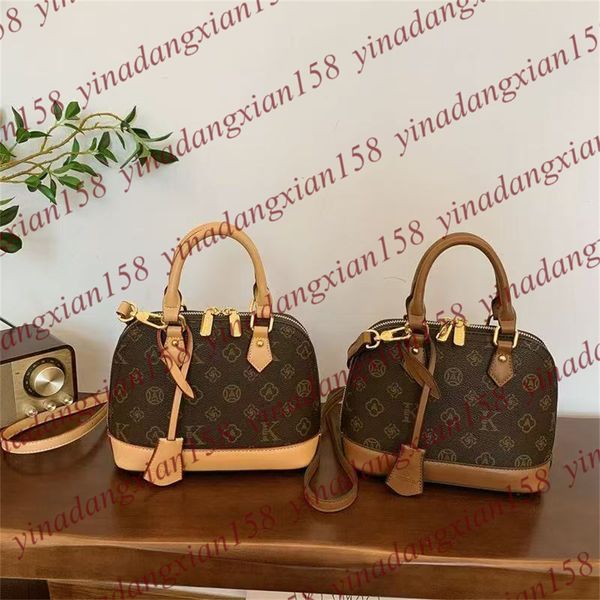 Fashion Stlye classic Bumbag Cross Body bag hoto Shoulder Belt Waist Bags pocket handbags Fanny Pack Bum Purse Crossbody Bag sac luxe, Wallet
Fashion Stlye classic Bumbag Cross Body bag hoto Shoulder Belt Waist Bags pocket handbags Fanny Pack Bum Purse Crossbody Bag sac luxe, Wallet