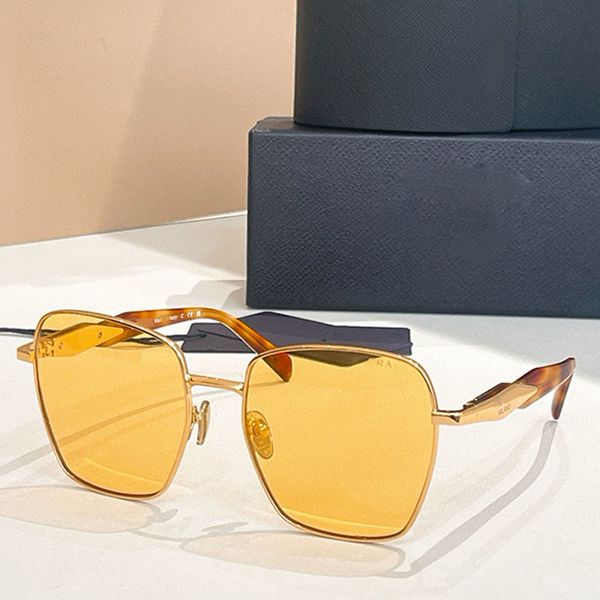 Retro Luxury Square Sunglasses Womens Mens Tortoiseshell Color Mirror Leg Yellow Lens UV400 Eyeglass SPR64ZS Summer Popular Travel UV400
Retro Luxury Square Sunglasses Womens Mens Tortoiseshell Color Mirror Leg Yellow Lens UV400 Eyeglass SPR64ZS Summer Popular Travel UV400